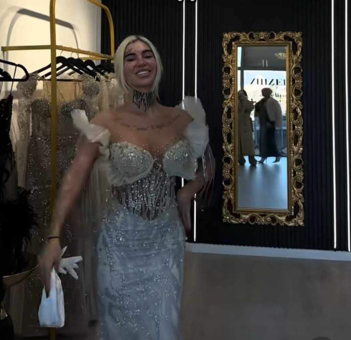 Bia Khalifa în rochie de mireasă.