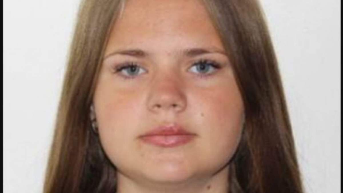 Imagine cu Andreea, fata care a fugit de acasă cu un băiat cunoscut pe Facebook, în Buzău Ea este Andreea, fata care a fugit de acasă cu un băiat cunoscut pe Facebook
