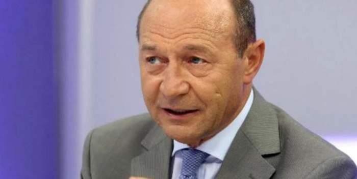 Traian Băsescu, fotografiat din apropiere