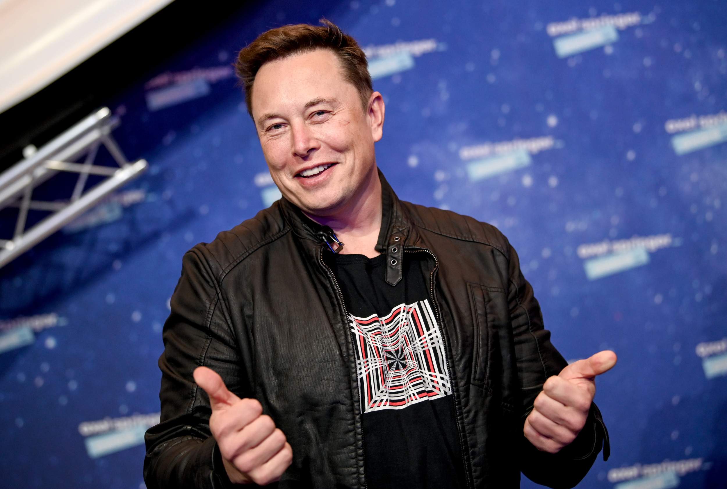 Elon Musk ar consuma droguri ilegale, precum LSD, cocaină, ecstasy şi ketamină