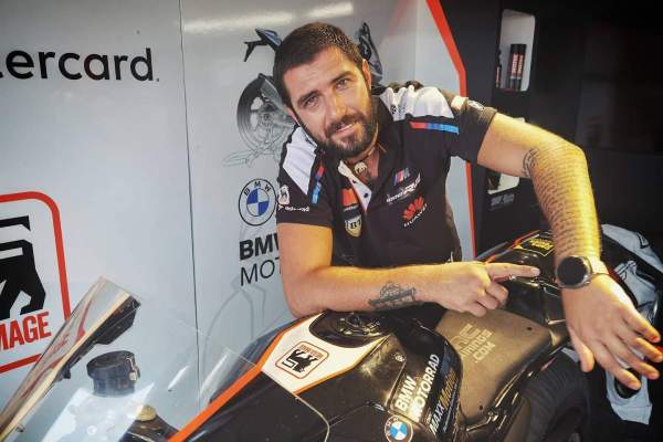 Xtra Night Show. Cătălin Cazacu, probleme la întoarcerea din vacanță. A făcut 73 de ore din Cuba până în România / VIDEO