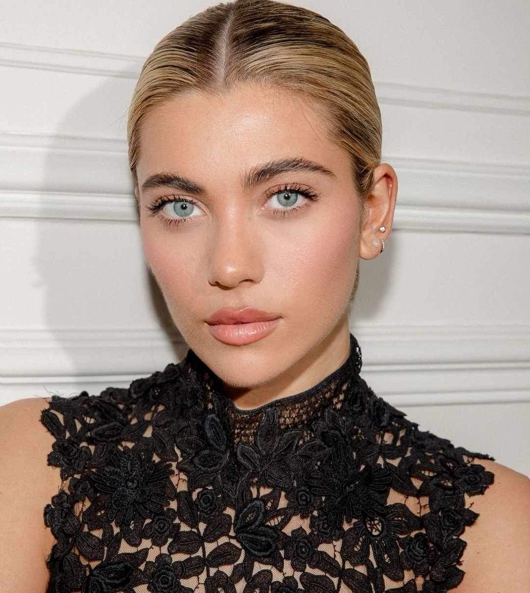 Ce se întâmplă, de fapt, în culisele Paris Fashion Week! Cea mai cunoscută makeup artistă româncă din Franța, mărturii incredibile: “Bârfă! Atâââât de multă bârfă!”