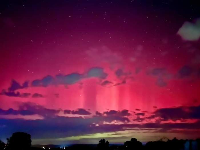 Imagini spectaculoase pe cerul României. Aurora Boreală a putut fi văzută din mai multe locuri din țară / FOTO