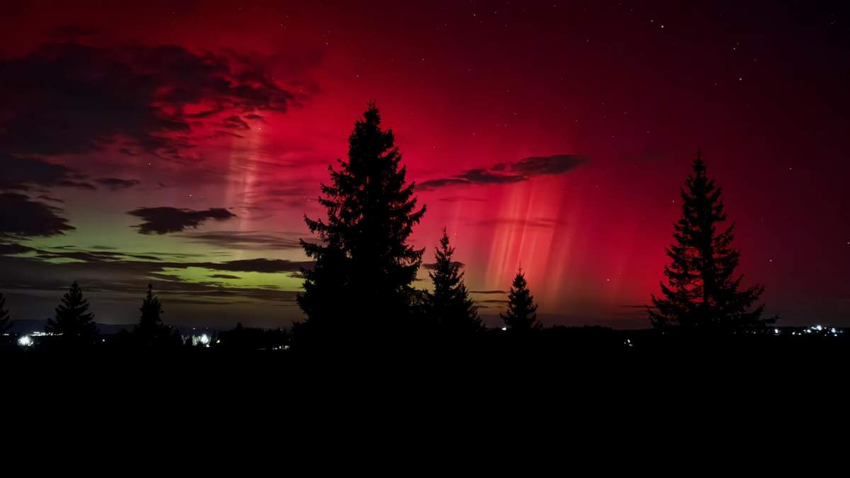 Imagini spectaculoase pe cerul României. aurora boreala