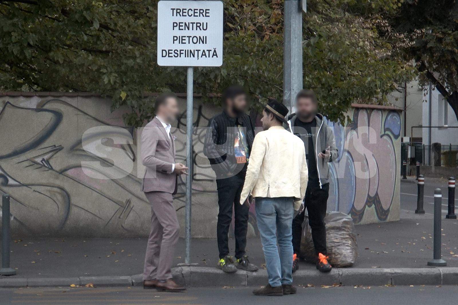 Tudor Constantinescu, euforic, a făcut show pe stradă! Omul de afaceri se simte cel mai bine în compania prietenilor / PAPARAZZI