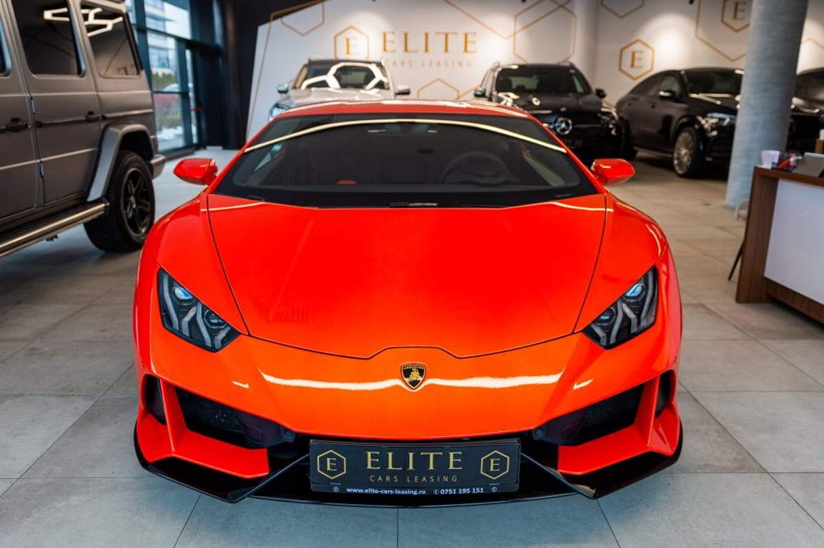 (P) WOW! Vecinul și-a tras Lamborghini de la Elite Cars Leasing?! Află care sunt reacțiile blocului