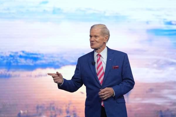 Cine este Bill Nelson, bărbatul cu funcție înaltă la NASA, care va veni în România!