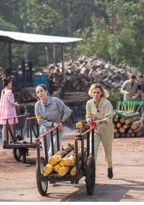 carmen negoita si sora ei, Andreea Perețeanu