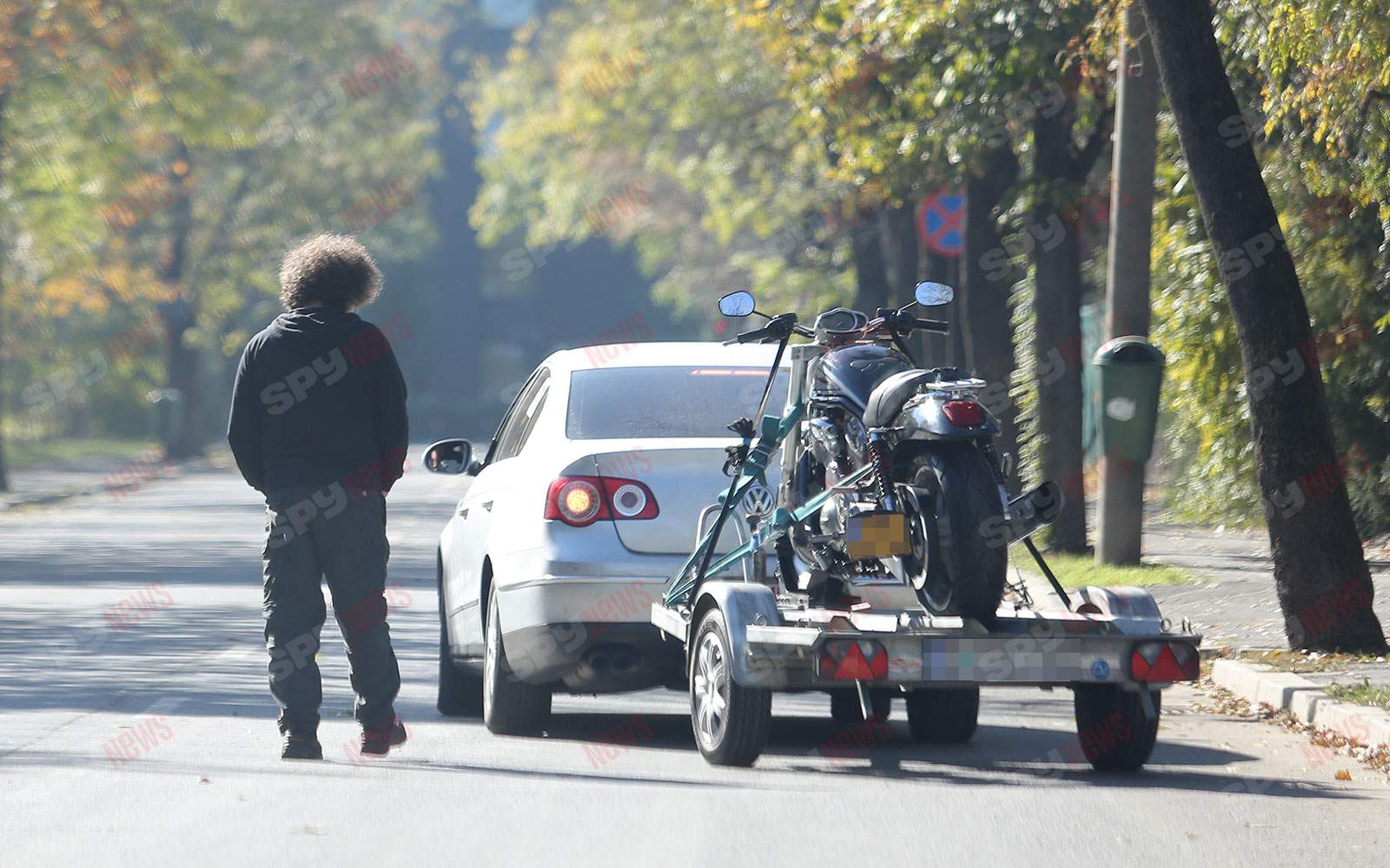 Cu ce își ocupă timpul Mihai Pascu, tatăl lui Vlad Pascu! Cum l-au filmat paparazzii SpyNews.ro / PAPARAZZI