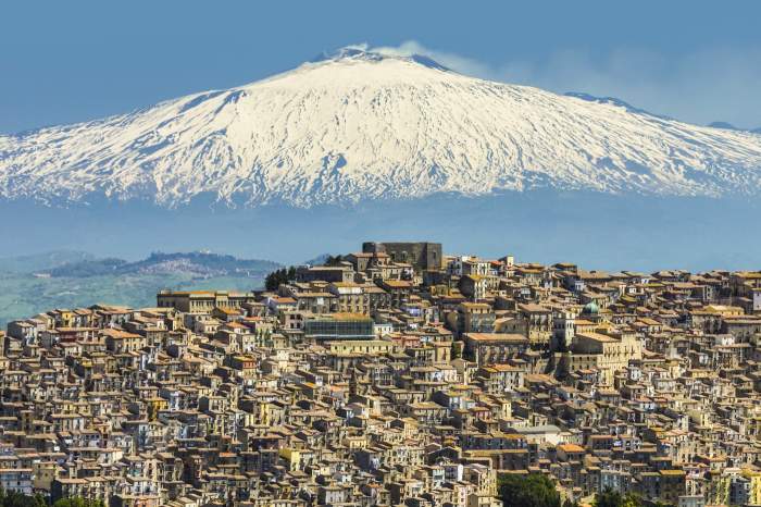 Locul din Italia care îți ia răsuflarea cu priveliște spectaculoase și mâncare delicioasă! Este un sătuc de care puțini știu, chiar lângă orașe frecventate de români