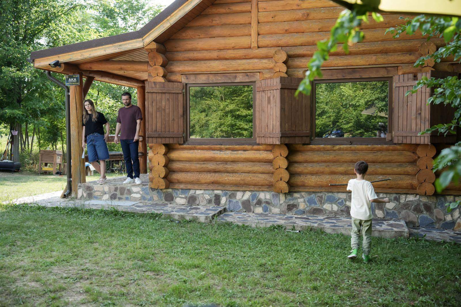 Povestea care a cucerit milioane de telespectatori, Lia – Soţia soţului meu, ajunge la final. Ultimele episoade se văd joi şi vineri, de la 20.30, la Antena 1