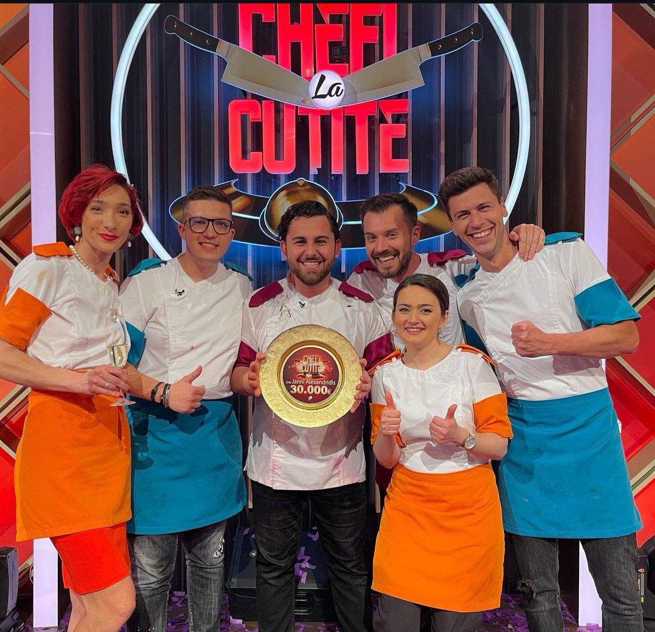 Chef Janni Alexandridis va prezenta emisiunea „Meniu de vedetă” , de luni până vineri, la Antena Stars