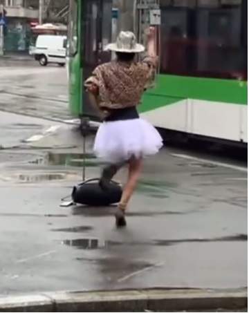 bucuresteanca danseaza