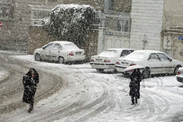 Anunț ANM de ultim moment! Meteorologii au emis cod roșu de viscol și cod portocaliu de ninsori. Care sunt zonele vizate