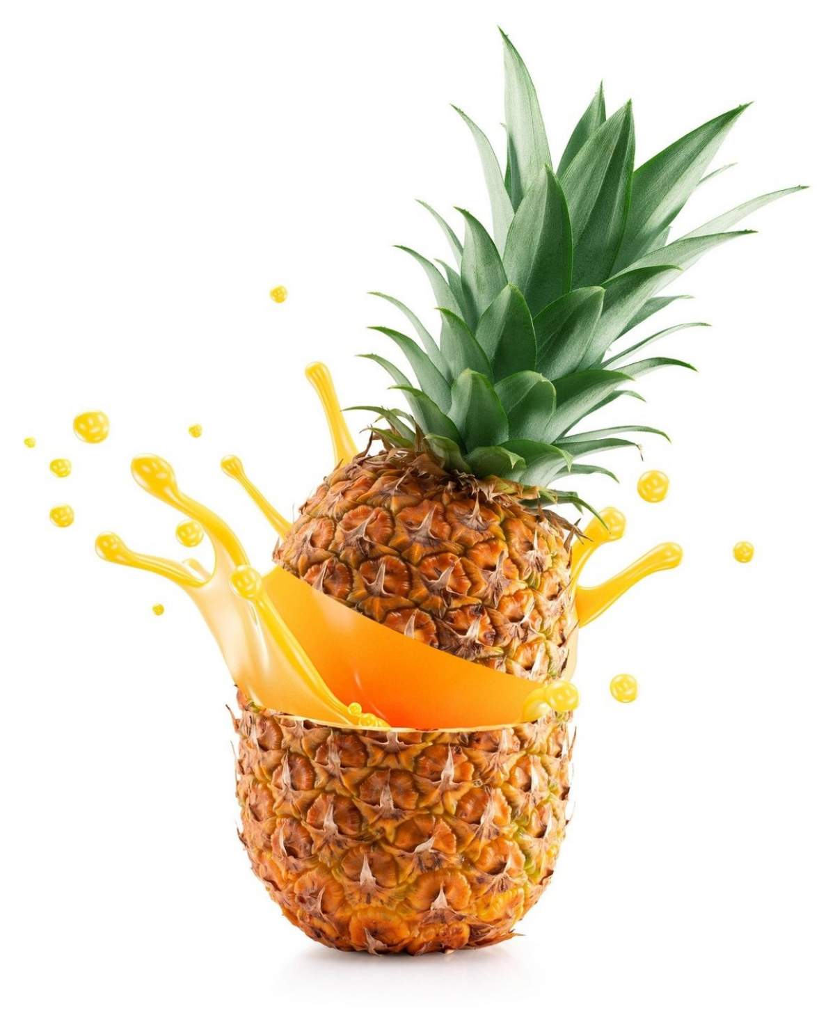 ananas în splash de suc izolat pe un fundal alb.