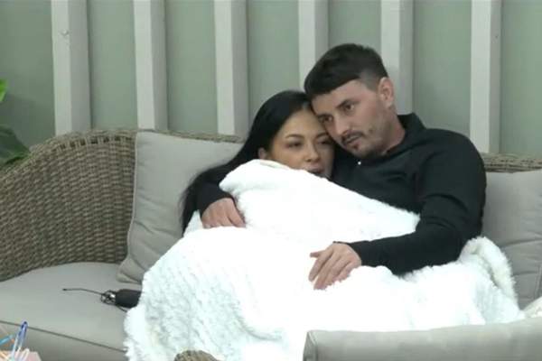 Reacția Simonei de la Mireasa, sezonul 10, după ce iubitul ei, Sorin, a părăsit competiția. Ce gest a făcut fosta concurentă / FOTO