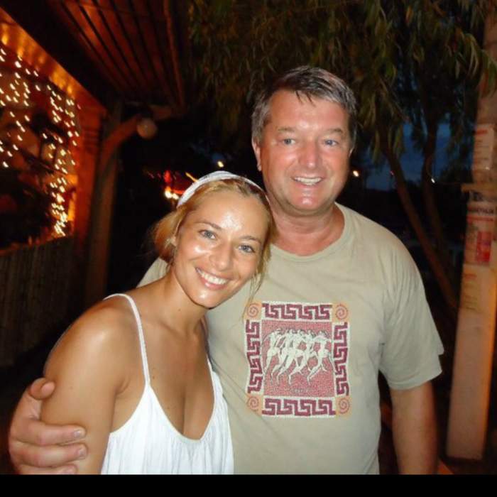 Laura Cosoi, mesaj emoționant la 4 ani de când și-a pierdut tatăl. Ce a transmis prezentatoarea emisiunii Vacanță de vedetă: “Ne este dor…” / FOTO