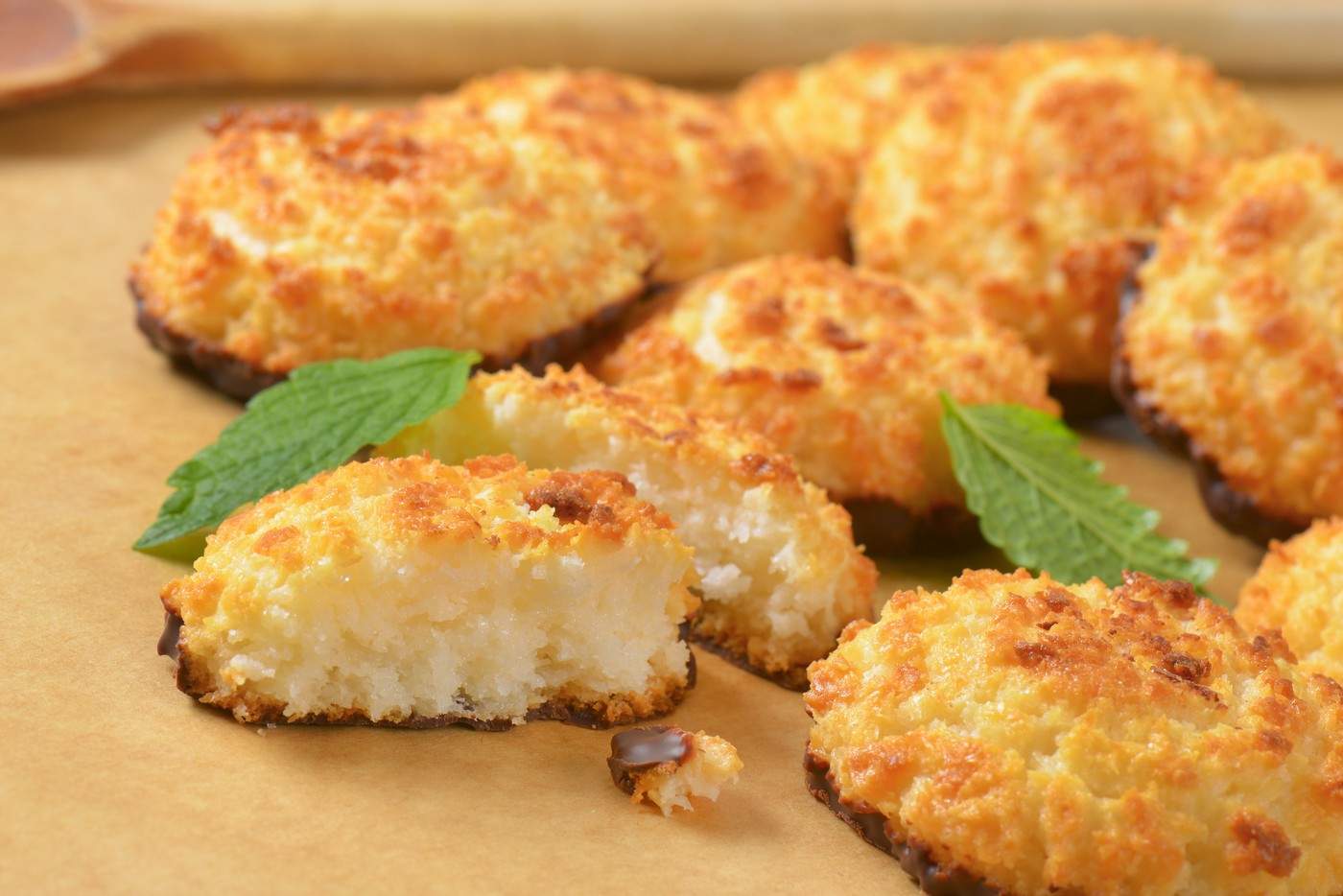 Biscuiții cu untură sunt fragezi.