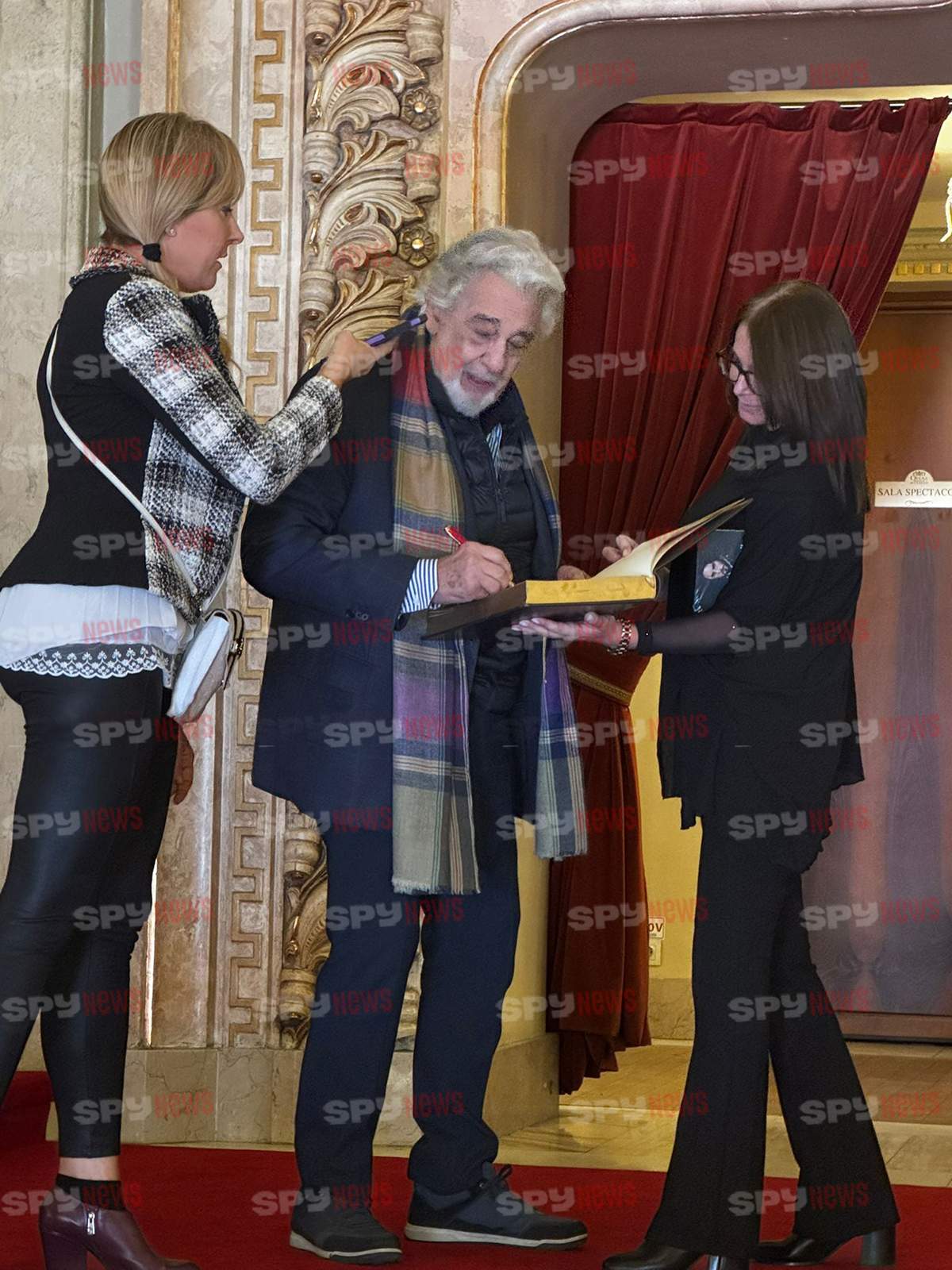 Plácido Domingo și Ioan Holender, vizită incognito la Opera Națională! Cum au fost surprinși de paparazzii Spynews.ro