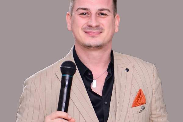 Marian Cozma, botez cu 300 de invitați pentru fetița lui! Cum s-a schimbat viața cântărețului, după ce a devenit tată a treia oară: ”Mi-am dorit-o foarte mult”