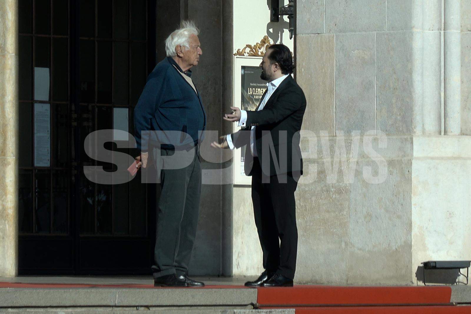 Ce a lăsat scris Plácido Domingo în cartea de onoare a Operei Naționale din București! Noi avem imaginea! | FOTO