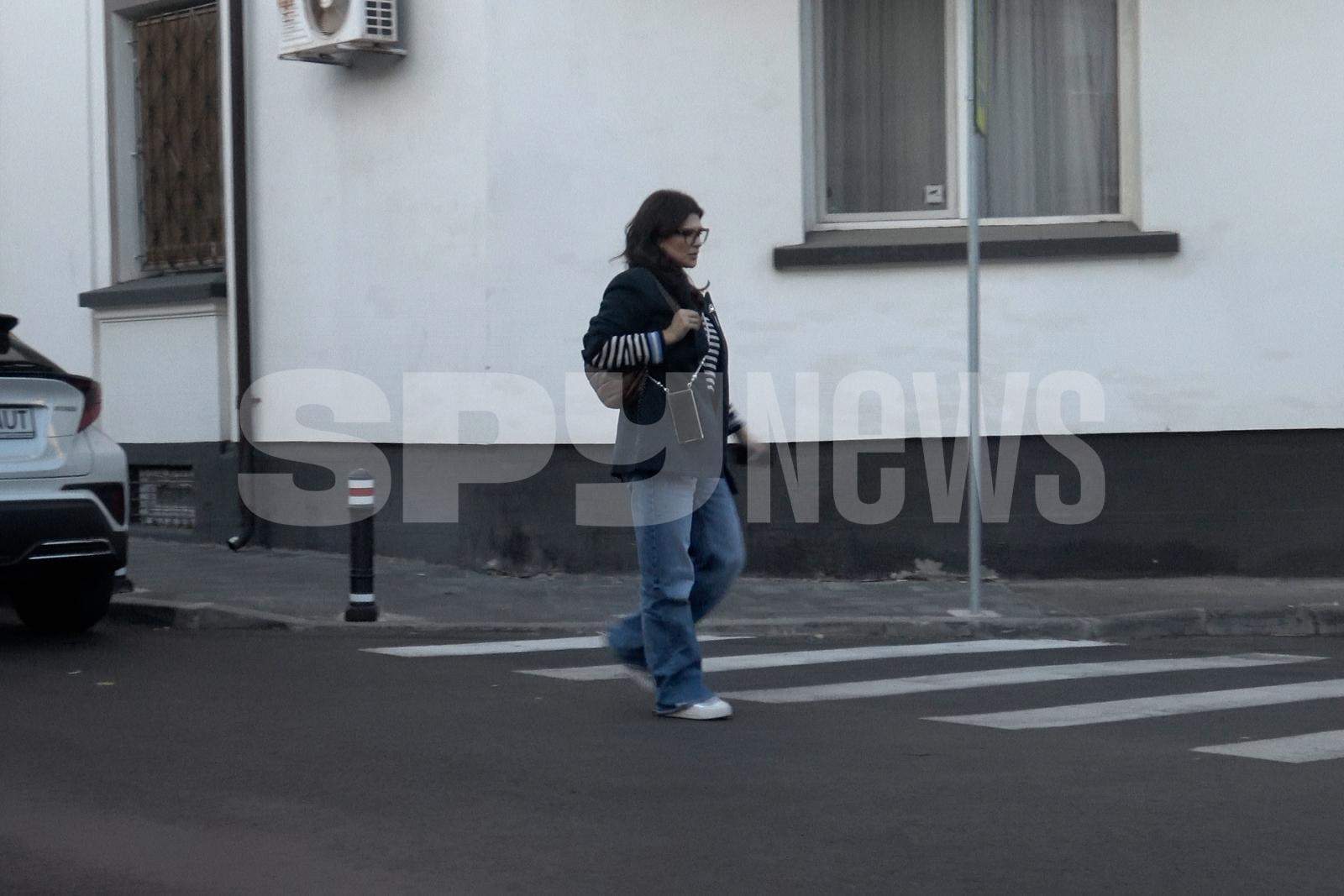 Sănătatea e mereu pe primul loc! În ce loc au surprins-o paparazzii Spynews.ro pe Monica Bîrlădeanu