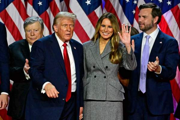 Cum s-a îmbrăcat Melania Trump în ziua alegerilor din SUA. Ținuta soției lui Donald Trump nu a trecut neobservată