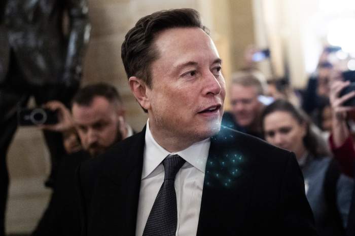 Elon Musk face angajări! Magnatul caută oameni care să lucreze de acasă, din orice parte a lumii. Oferă un salariu de 270.000 de dolari pe an