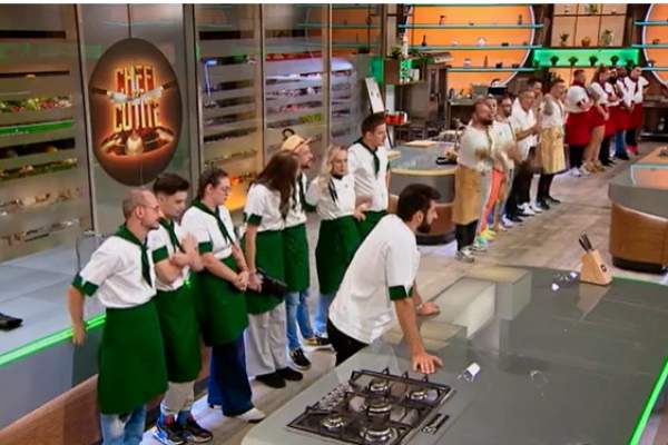 Chefi la cuțite, 17 decembrie 2024. Cine a intrat la duel în cel de-al șaselea battle. Câte farfurii a primit fiecare echipă