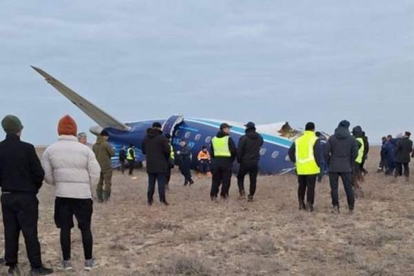 64 de persoane au murit, după ce un avion s-a prăbușit de Crăciun. Dezastrul a fost filmat | VIDEO