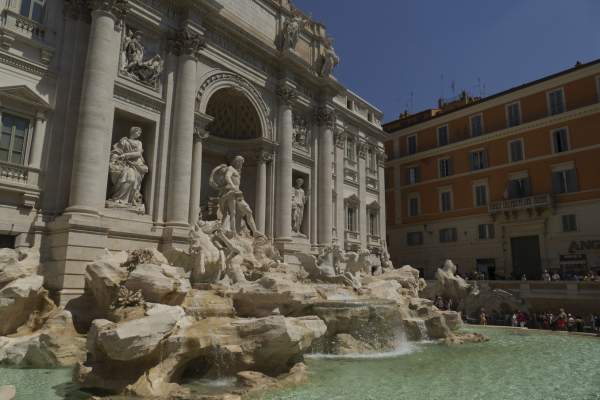 Vrei să mergi la Roma în perioada următoare? Fontana di Trevi are reguli noi pentru a o vizita