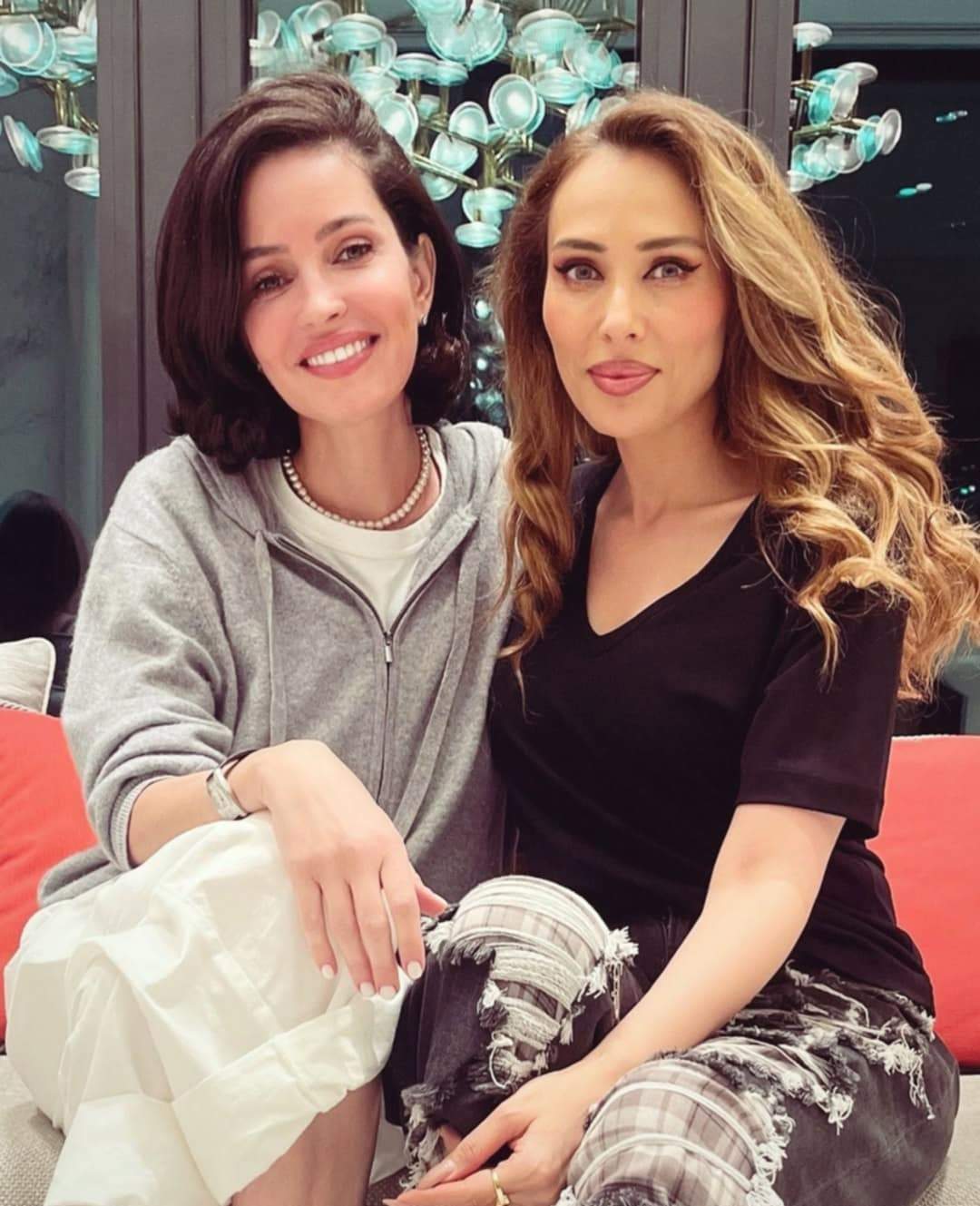 Iulia Vântur și Monica Tand