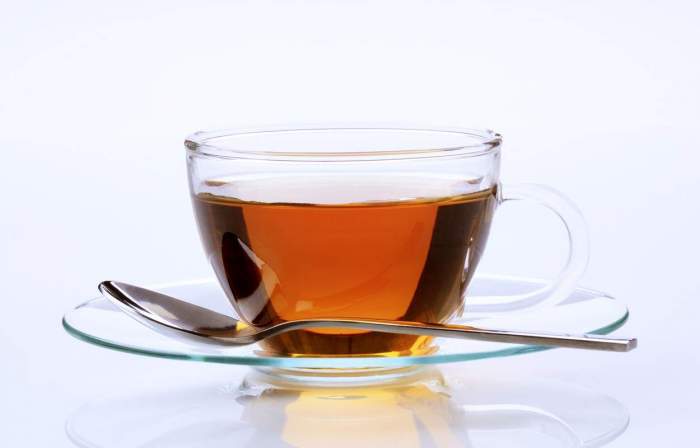 O ceașcă de ceai transparentă