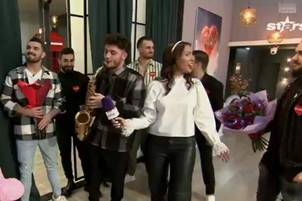 Mireasa. Direct din culise. Concurenții, surpriză muzicală pentru iubitele lor. Cum au reacționat fetele din casă: "Ce frumos!" / VIDEO