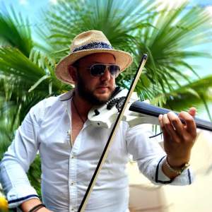 Doliu în lumea muzicii! Un celebru violonist din Maramureş s-a stins din viață într-un accident de ATV