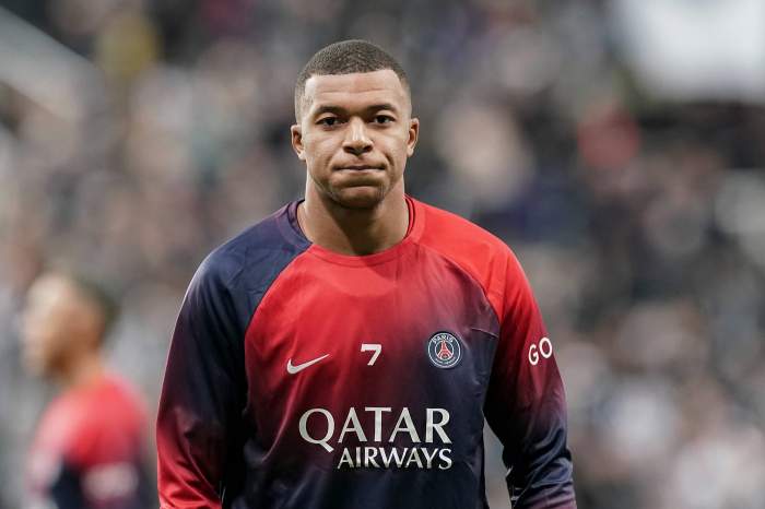 Kylian Mbappe pe terenul de fotbal