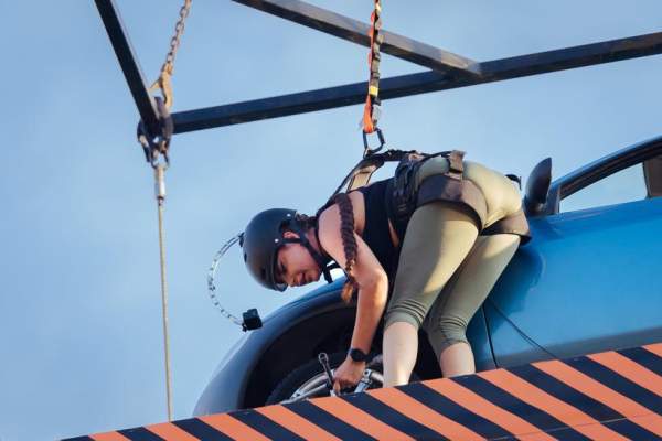 Power Couple România, 19 februarie 2024. Eliza Natanticu și-a ieșit din minți la 30 de metri deasupra mării. Ce a pățit concurenta: "Dicționar de înjurături în limba română!" / VIDEO