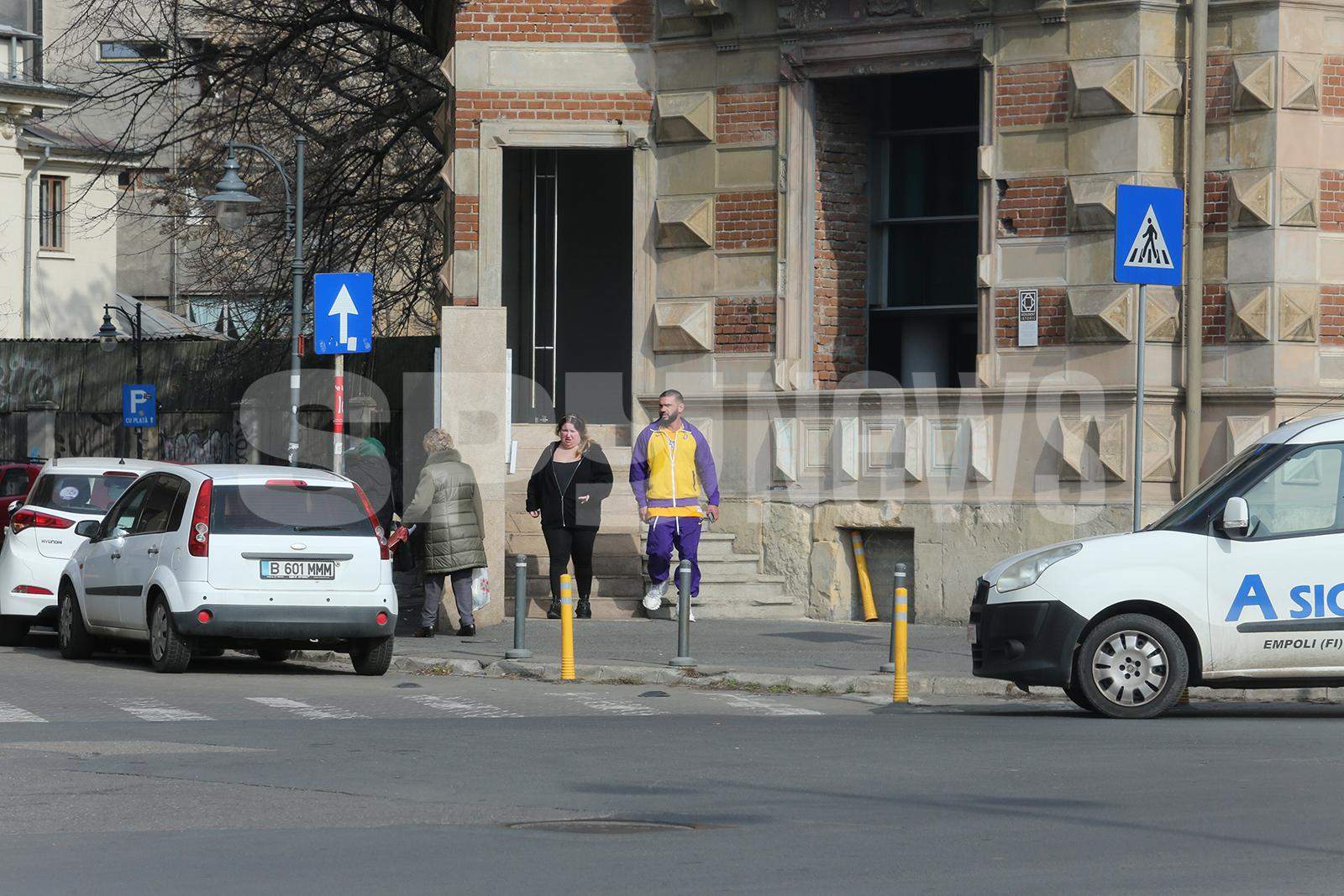 Dorian Popa, “tată” responsabil! Cum îl protejează pe Chelutzu când ies “ca baieții” în oraș! Video savuros / PAPARAZZI