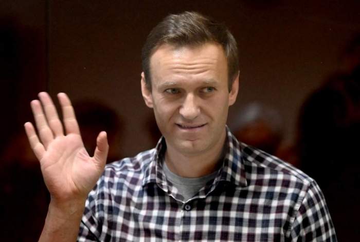Alexei Navalnîi într-o cămașă
