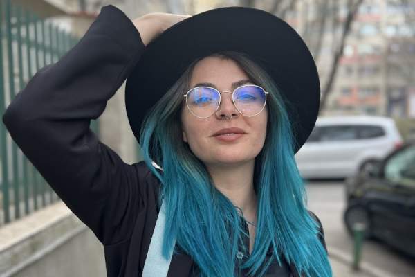 Știrile Antena Stars. Aluziva, ținta unei fraude bancare. Influencerița trage un semnal de alarmă pe rețelele de socializare: ”Mi-ar fi furat banii” / VIDEO