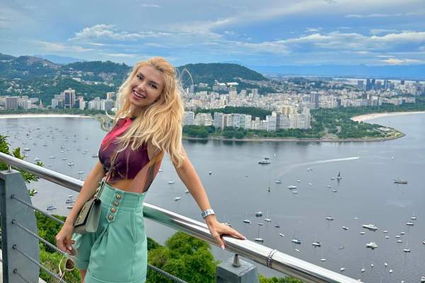 Știrile Antena Stars. Ce eforturi a făcut Andreea Bălan pentru averea pe care o deține în conturi. Artista a investit foarte mult în ea: „Veniturile mele...” / VIDEO
