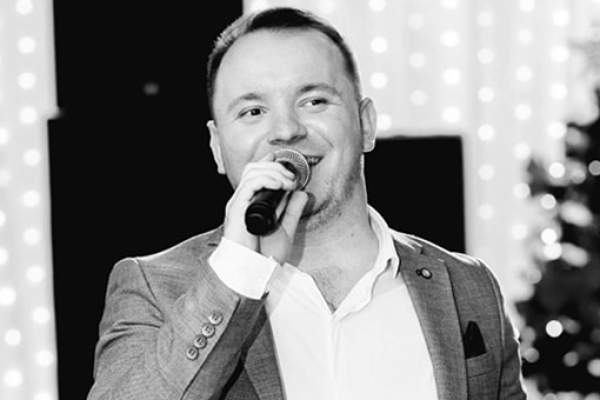 Știrile Antena Stars. Marius, fratele lui Mile Povan, despre ultimele clipe din viața artistului: "Seara, pe la ora 12 m-a sunat pe cameră..." / VIDEO