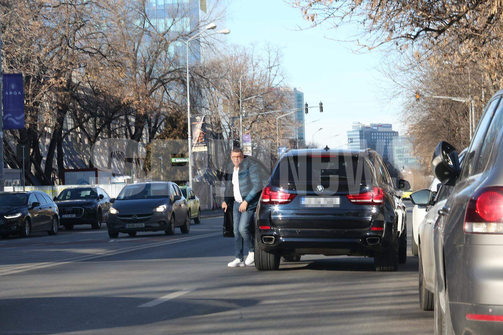 Marian Petrache nu ține cont de nimic atunci când trebuie să îi facă pe plac copilului său. Cuvânul micuțului e literă de lege pentru omul politic / PAPARAZZI