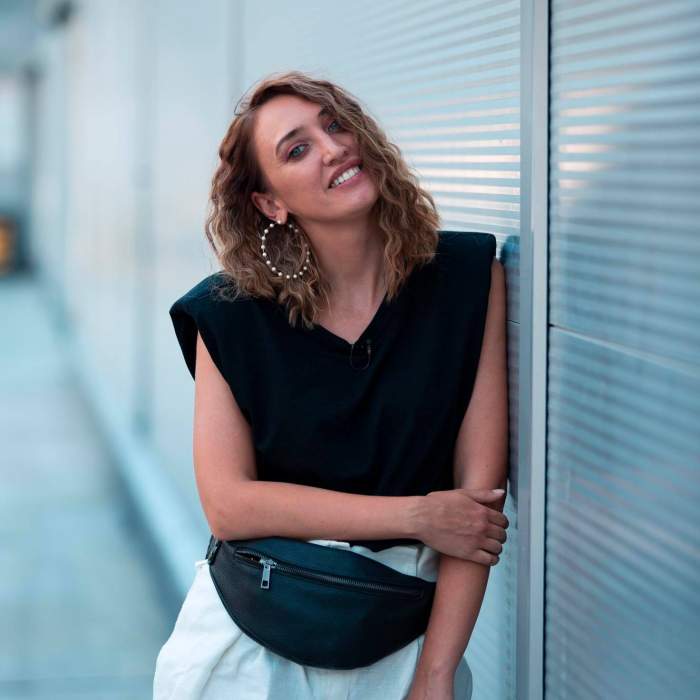 Ilona Brezoianu, replică savuroasă după ce a fost criticată de un internaut pentru ce scrie pe Instagram: „Sunt actriță, nu educatoare”. Ce a deranjat-o pe vedetă / FOTO