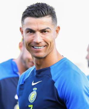 Cum a fost sărbătorit Cristiano Ronaldo de colegii de la Al-Nassr. Cadoul pe care l-a primit starul portughez: ”Cel mai bun din lume!” / FOTO
