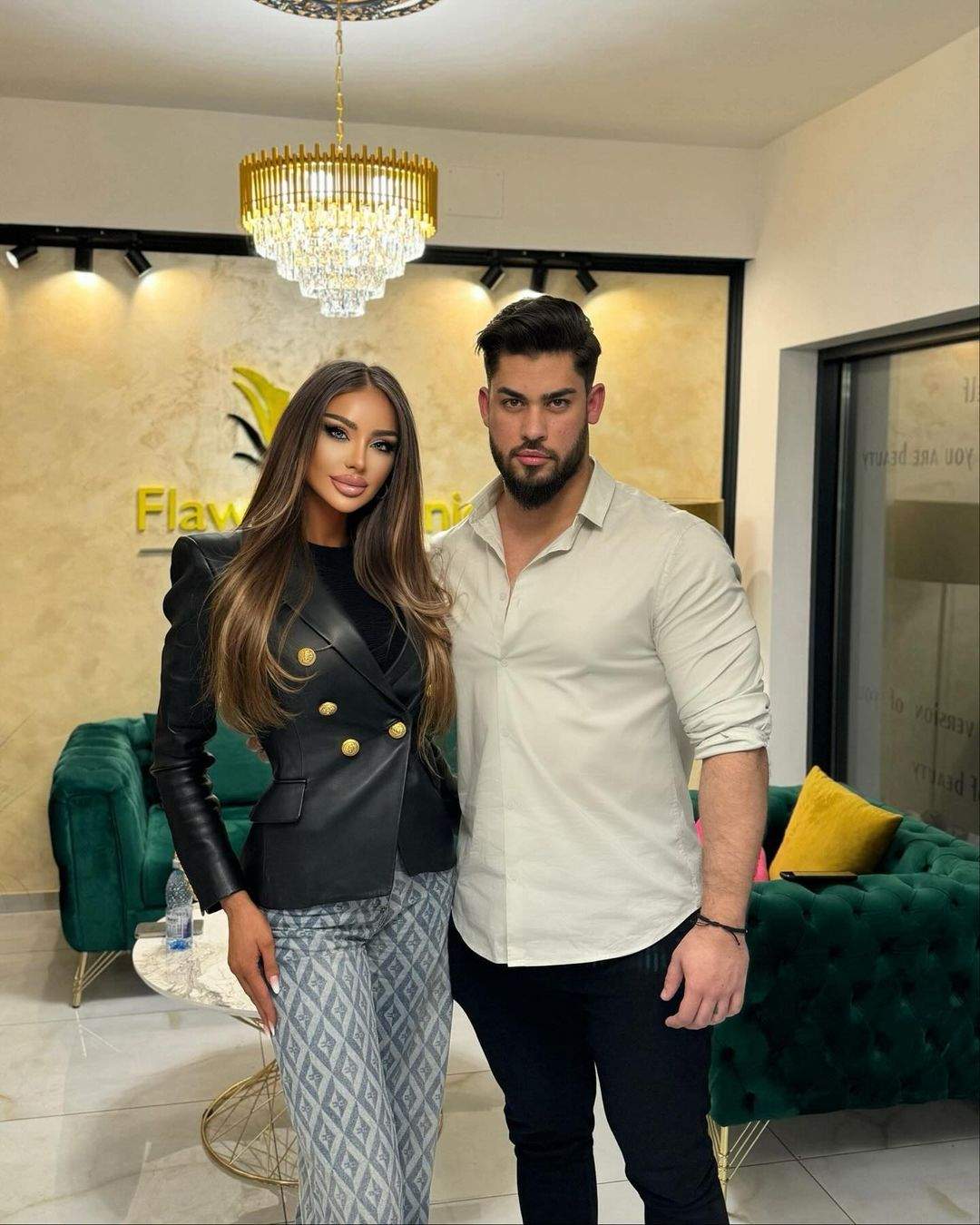 SUPEREXCLUSIVITATE! Cine este bărbatul celebru și bogat care o curtează pe Bianca Drăgușanu. Cum i-a captat atenția