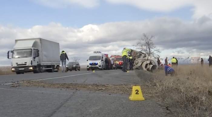 Un tânăr de 33 de ani a murit, după ce betoniera pe care o conducea s-a răsturnat