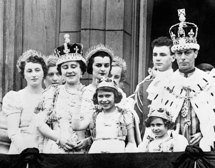 Cum a murit regele George al VI-lea, bolnav de cancer la plămâni. Avea doar 56 de ani