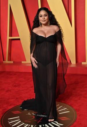 Vanessa Hudgens este însărcinată! Actrița s-a afișat cu burtica de gravidă pe covorul roșu al Premiilor Oscar / FOTO