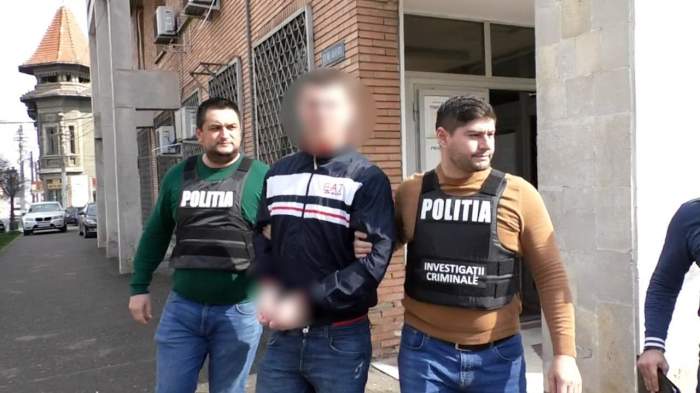 Imagine cu băiatul de 19 ani care şi-a înjunghiat rivalul în dragoste, de 21 de ani